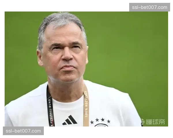 德国足协研讨新规:针对球场内歧视性言论将启用更快速中断比赛程序 德国足协研讨新规:针对球场内歧视性言论将启用更快速中断比赛程序