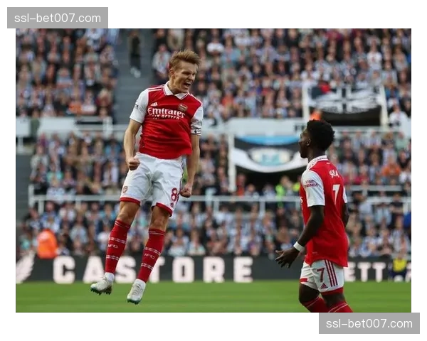 阿森纳4-3-3控球高压体系，定位球与快速转换成重要得分手段